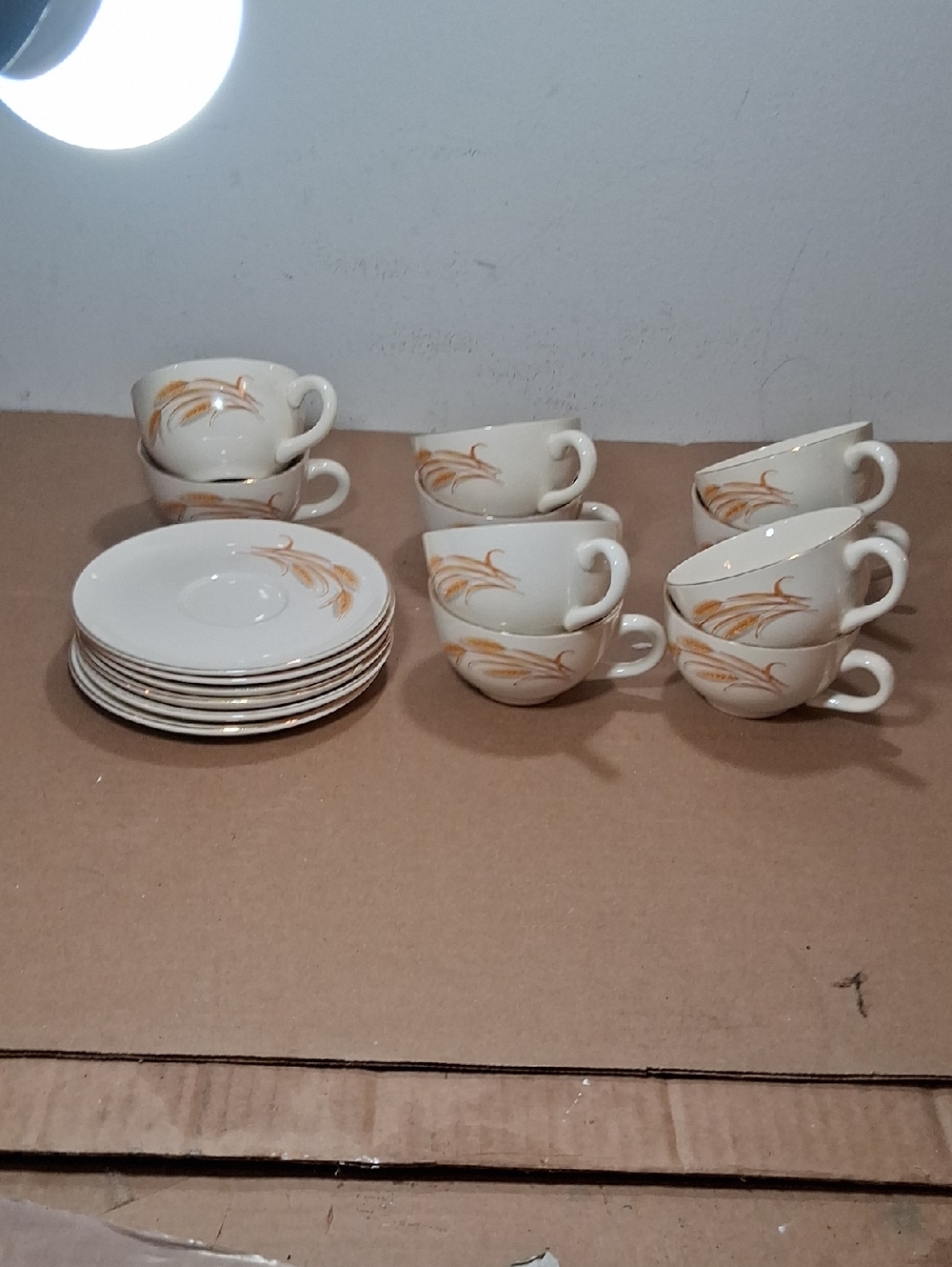 16 Pcs GOLDEN WHEAT Cups nd Saucers Homer Laughlin Vintage USA